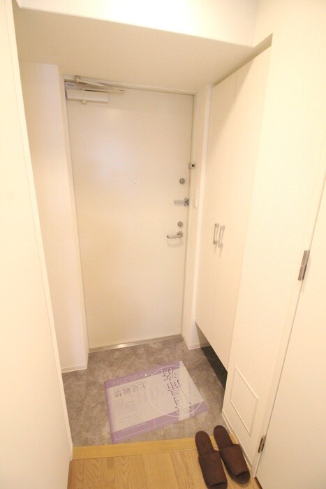 物件内観写真16　(玄関)