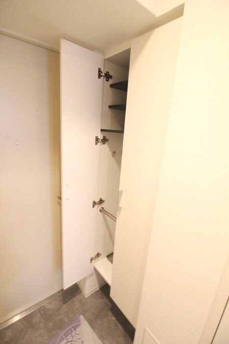 物件内観写真18　(靴箱)