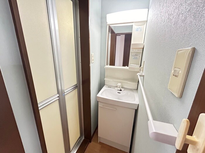 物件内観写真11　(洗面)