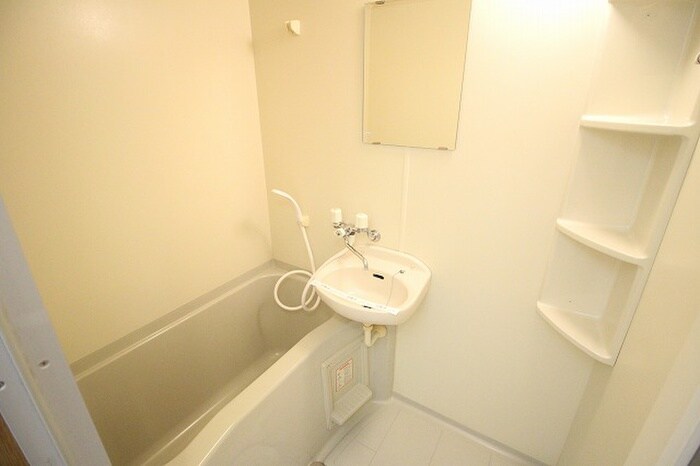 物件内観写真8　(洗面)