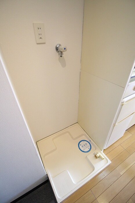 物件内観写真9　(洗濯機置場)