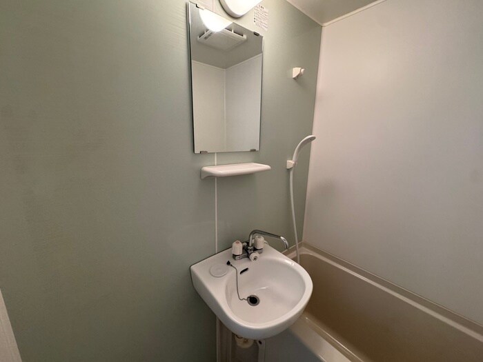 物件内観写真12　(洗面)