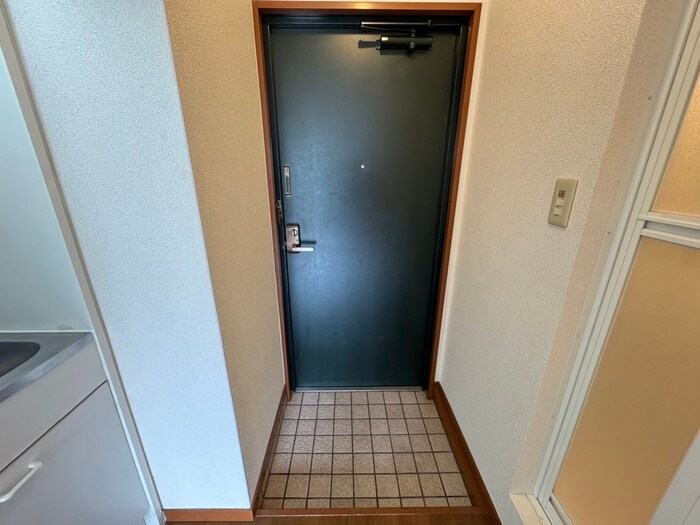 物件内観写真17　(玄関)