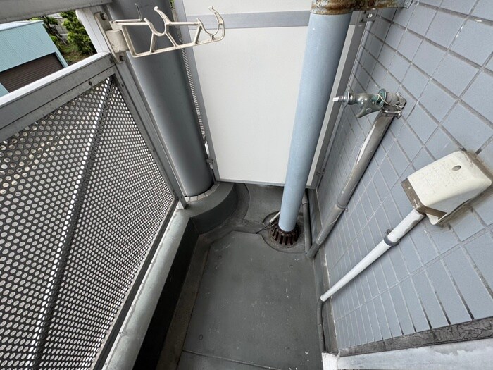 物件内観写真18　(洗濯機置場)