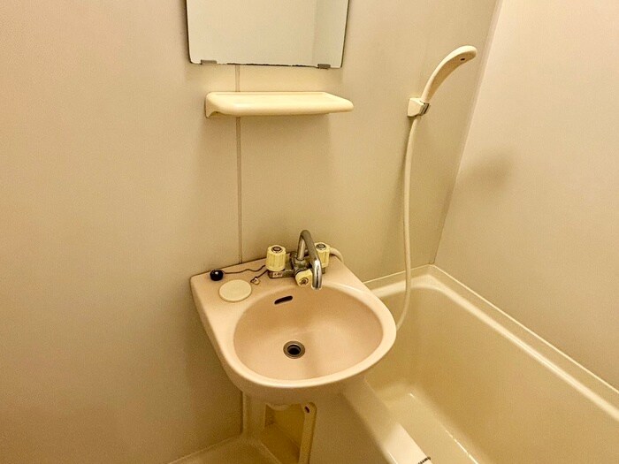 物件内観写真11　(洗面)