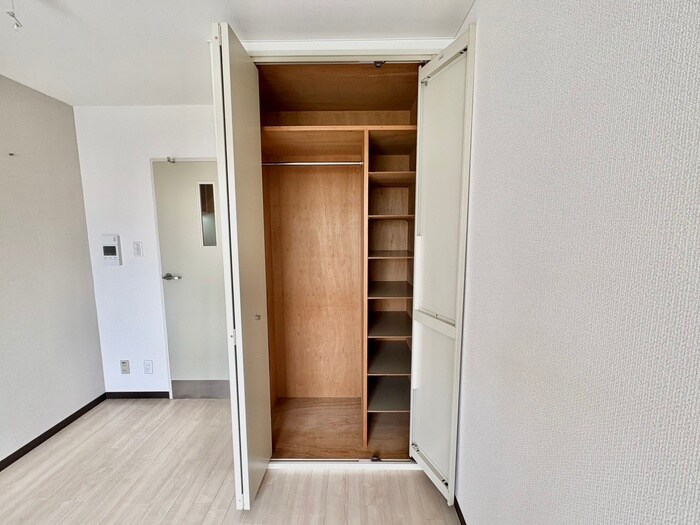 物件内観写真13　(収納)