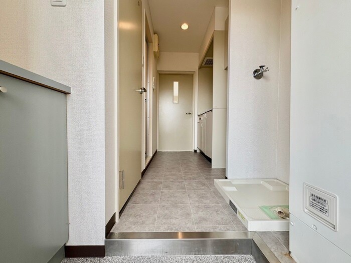 物件内観写真18　(廊下)