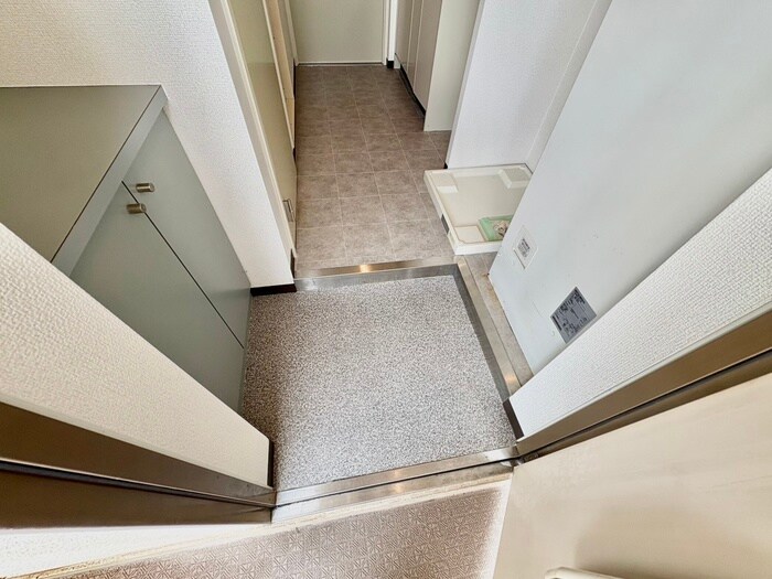 物件内観写真20　(玄関)