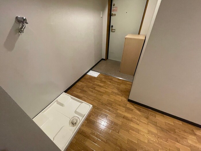 物件内観写真16　(廊下)