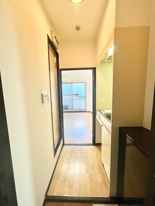 物件内観写真7　(廊下)