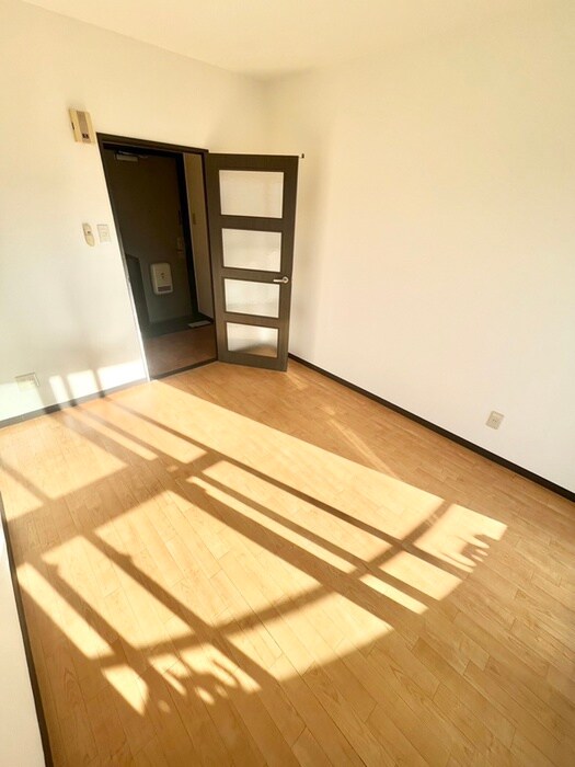 物件内観写真12　(居室)