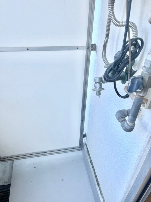 物件内観写真16　(洗濯機置場)