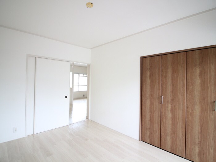 物件内観写真8　(居室)