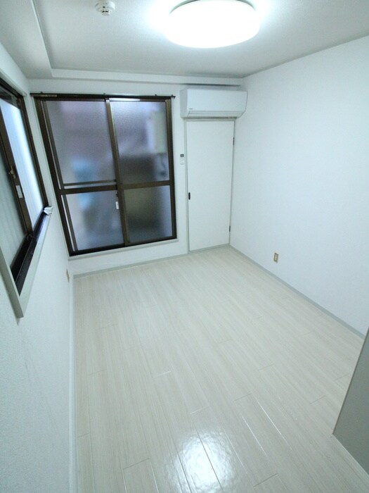 物件内観写真13　(居室)