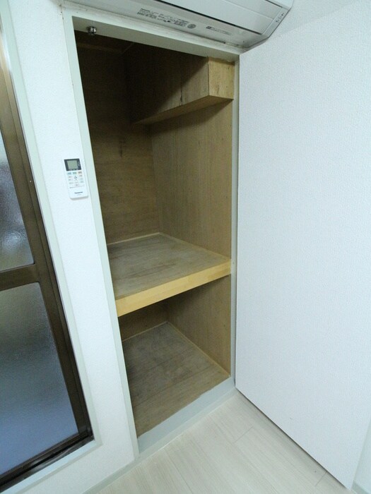 物件内観写真15　(収納)