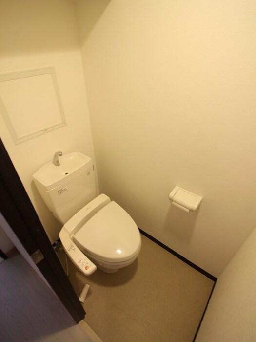 物件内観写真8　(トイレ)