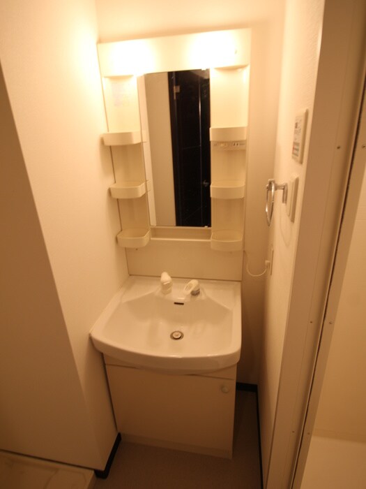 物件内観写真9　(洗面)