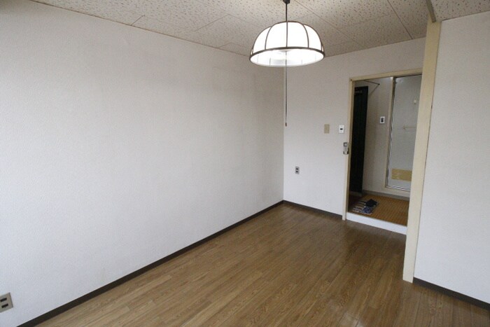 物件内観写真6　(居室)