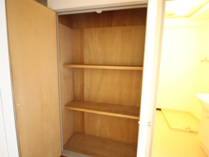 物件内観写真16　(収納)