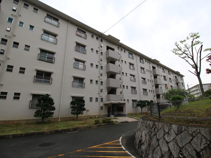 箕面如意谷住宅3号棟（302）