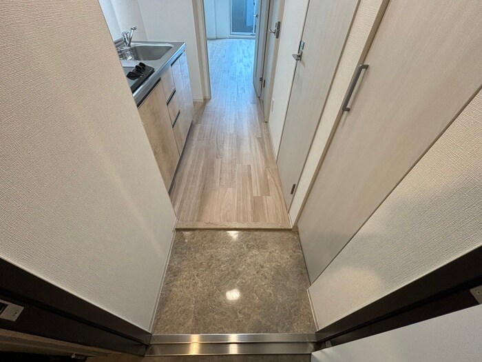 物件内観写真10　(玄関)