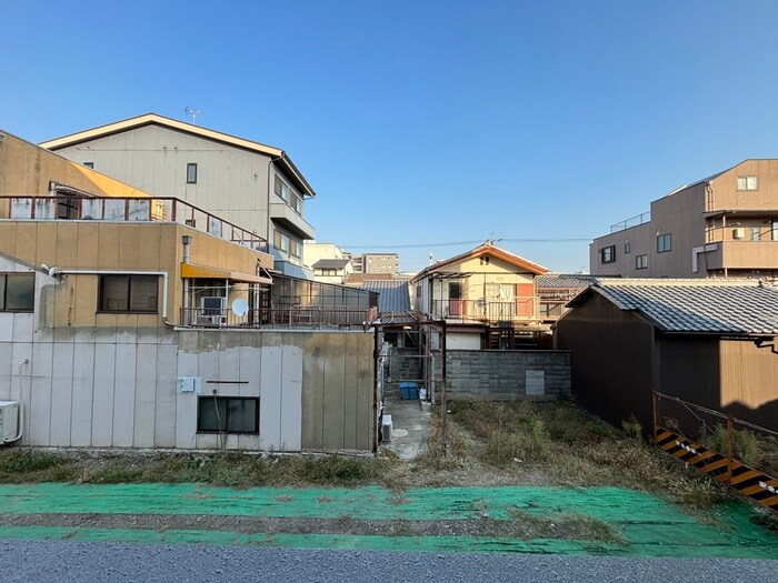 物件内観写真12　(室内からの展望)