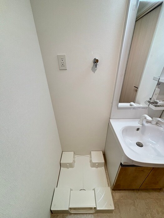 物件内観写真12　(洗濯機置場)