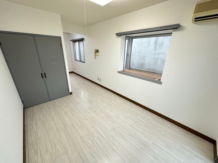 物件内観写真9　(居室)