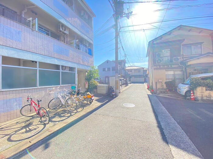 物件外観写真6　(周辺環境)