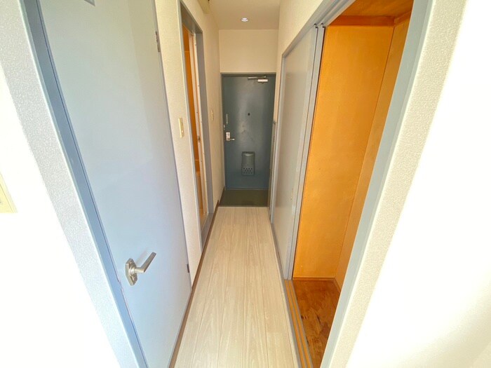 物件内観写真16　(廊下)