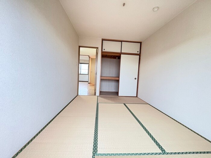 物件内観写真9　(居室)