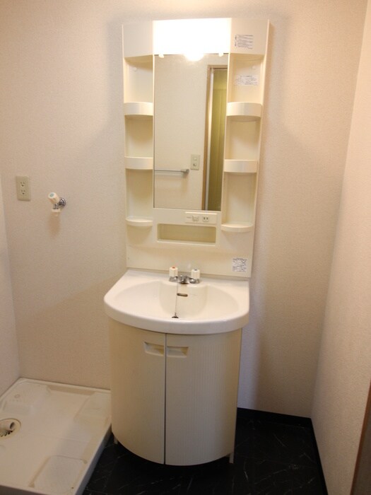 物件内観写真11　(洗面)