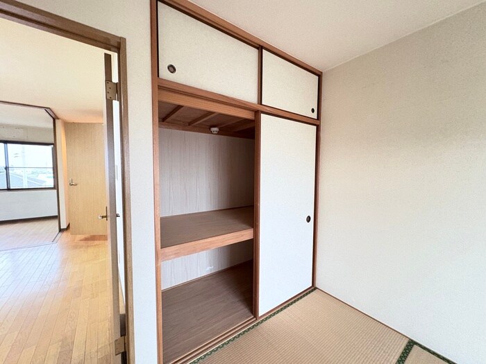 物件内観写真16　(収納)