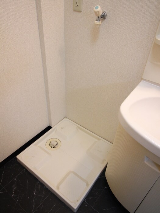 物件内観写真17　(洗濯機置場)