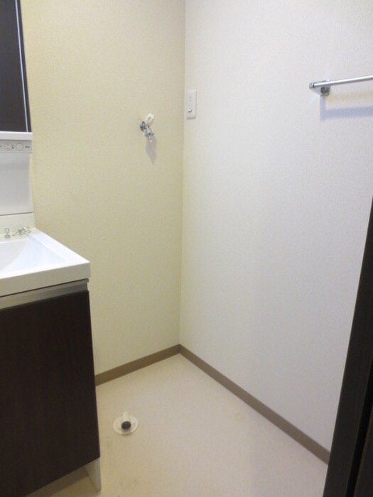 物件内観写真9　(洗濯機置場)