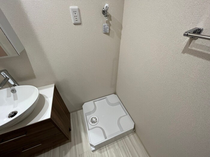 物件内観写真10　(洗濯機置場)