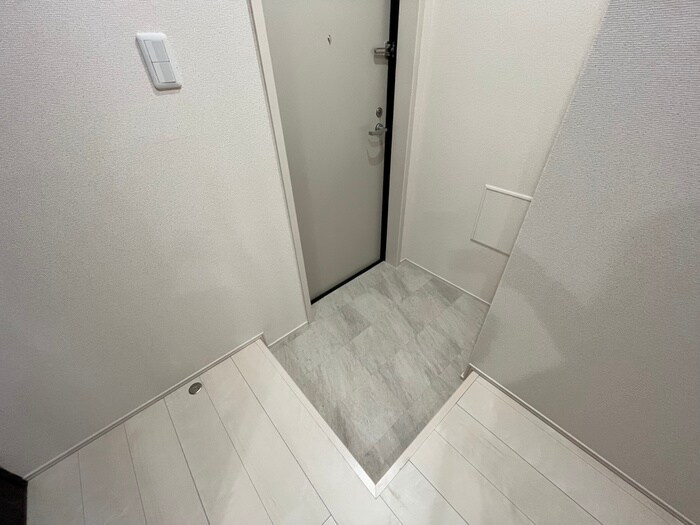 物件内観写真15　(玄関)