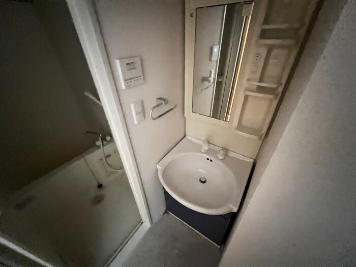 物件内観写真12　(洗面)