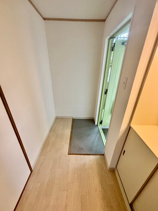 物件内観写真15　(玄関)