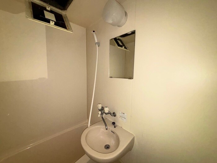 物件内観写真12　(洗面)