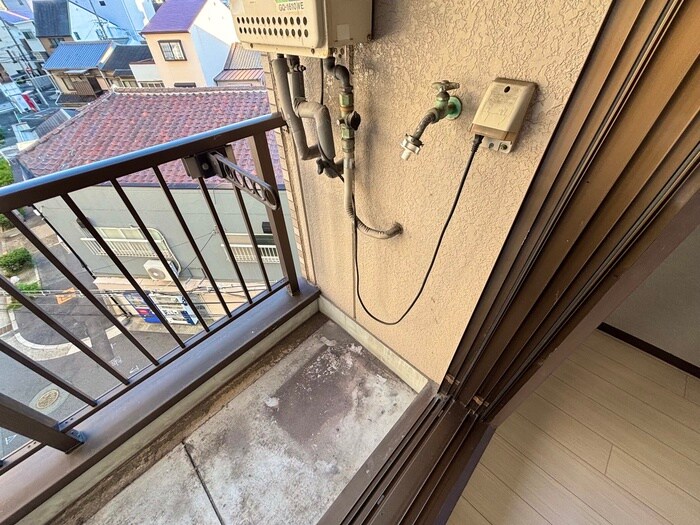 物件内観写真14　(洗濯機置場)