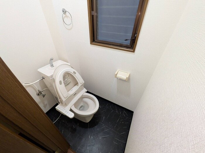 物件内観写真16　(トイレ)