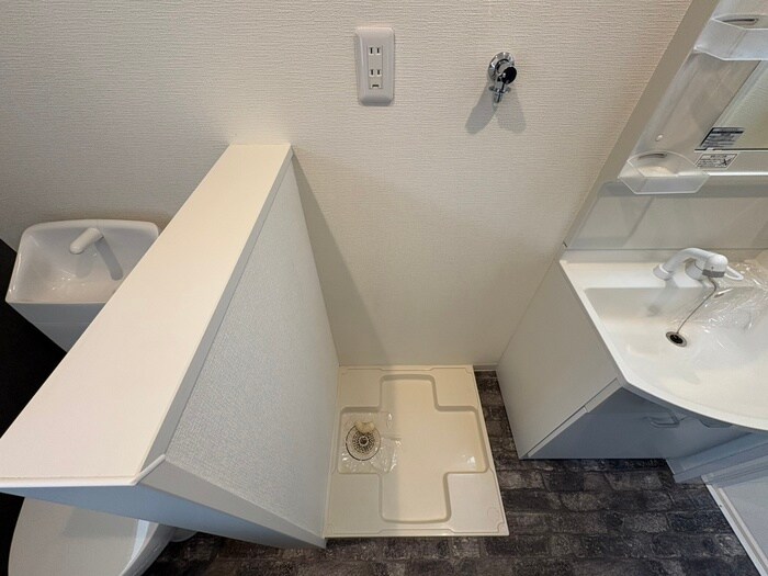 物件内観写真20　(洗濯機置場)