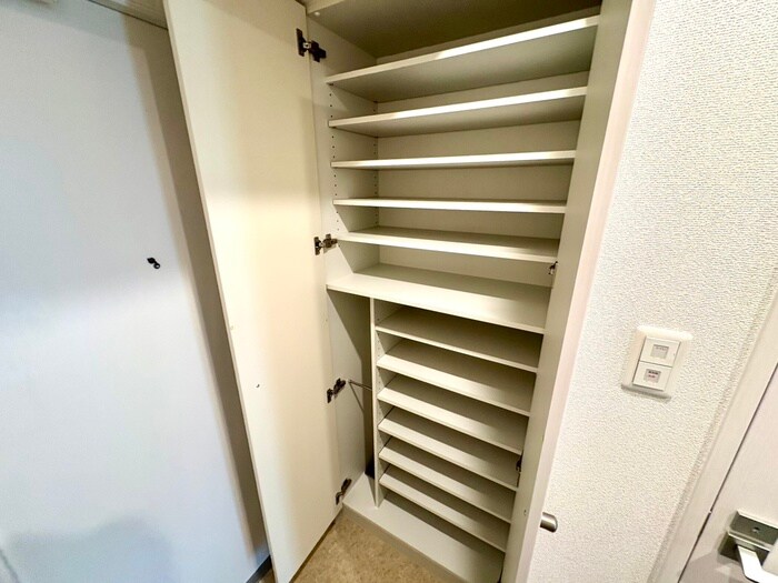 物件内観写真17　(靴箱)