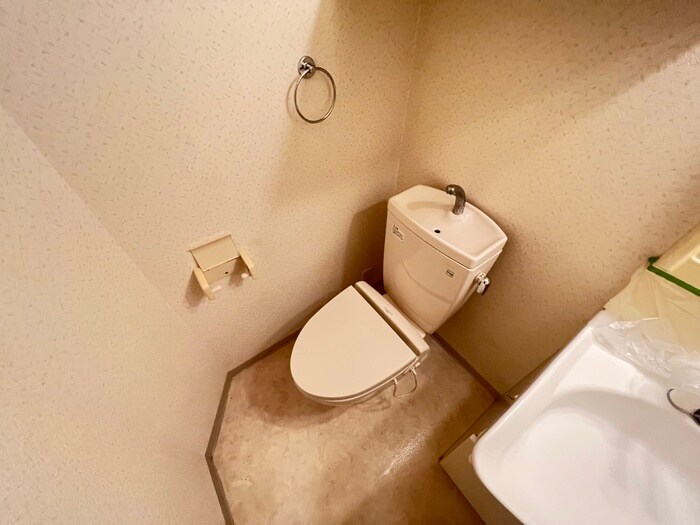 物件内観写真11　(トイレ)