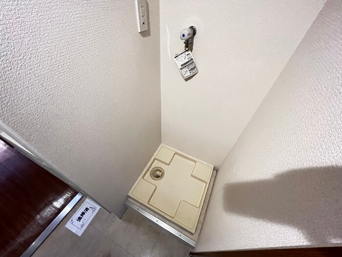 物件内観写真15　(洗濯機置場)