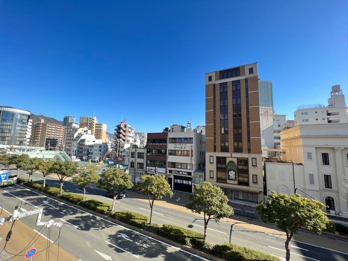 物件内観写真17　(室内からの展望)