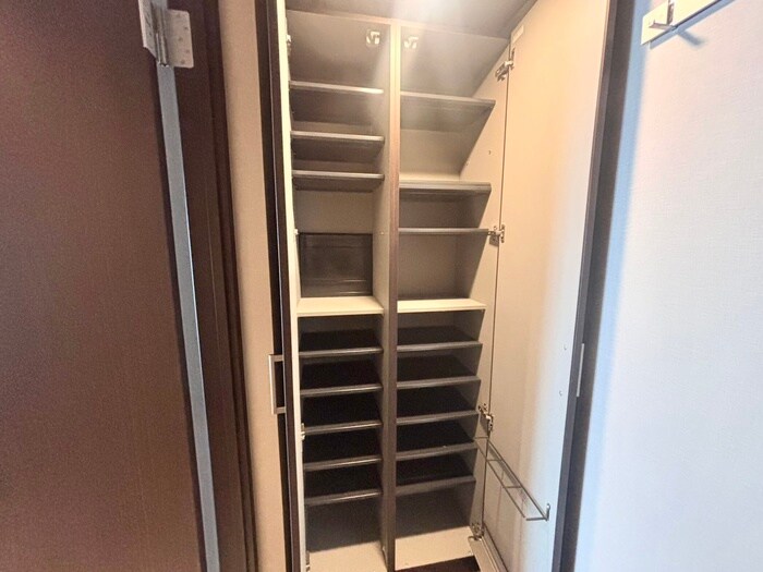 物件内観写真14　(靴箱)