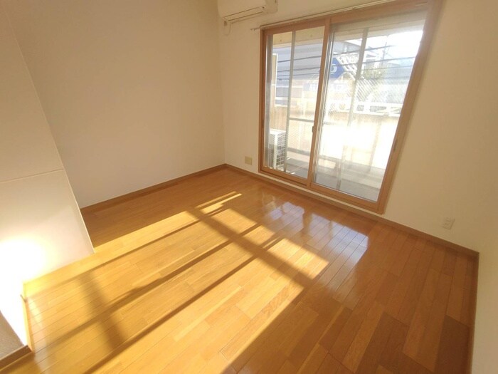 物件内観写真9　(居室)