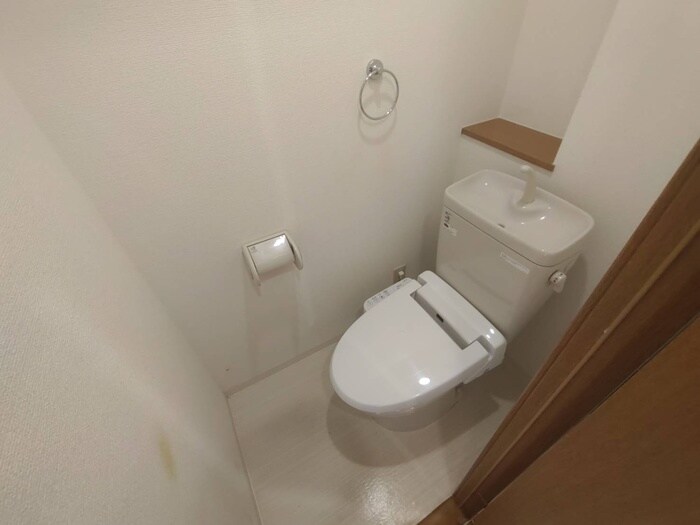 物件内観写真14　(トイレ)